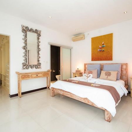 Villa Maya Seminyak Bagian luar foto